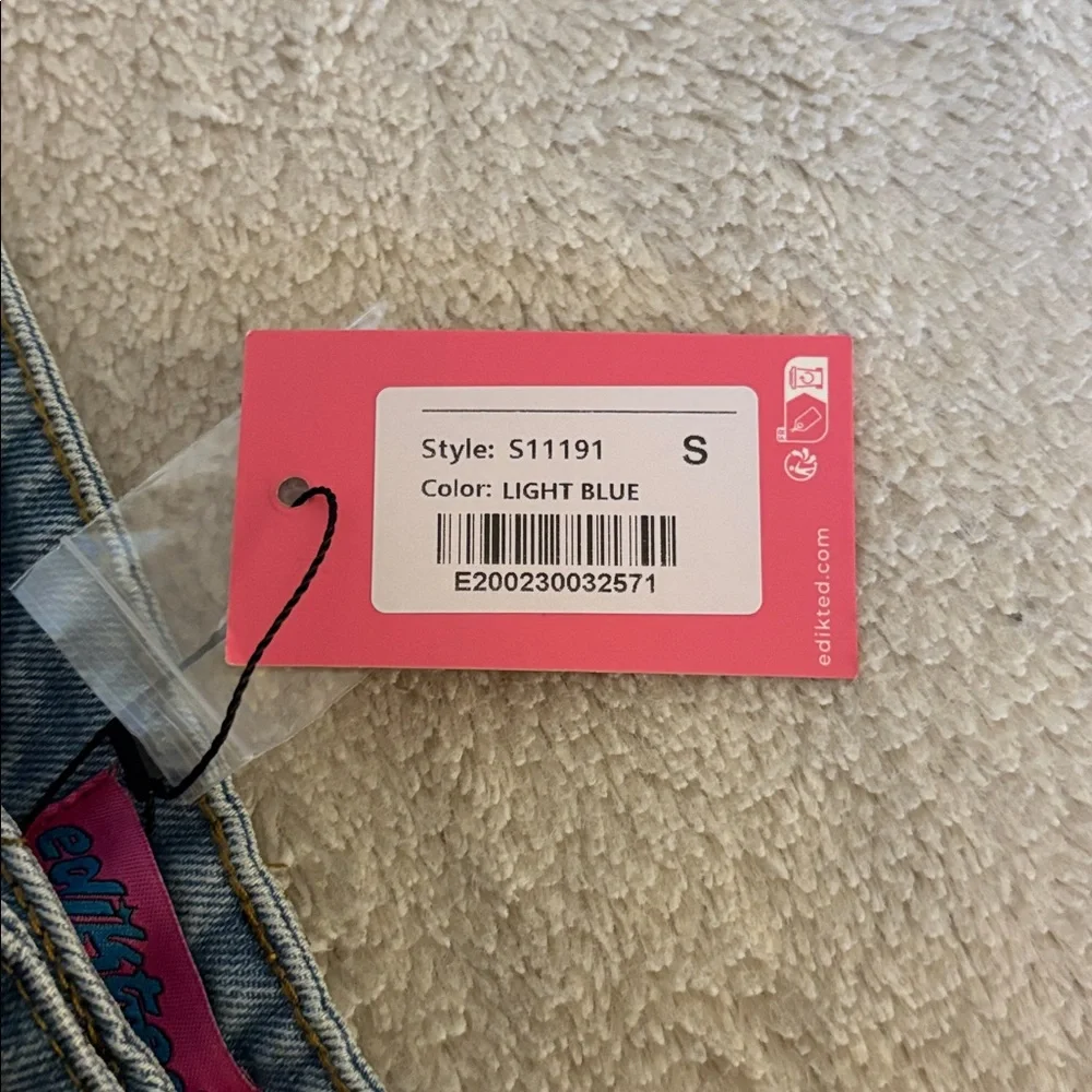 NWT Light Wash Edikted Raw Hem Jean Skirt - Picture 2 of 5